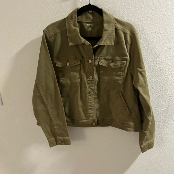 Sonoma Jackets & Blazers - Sonoma Women’s Army Green Cropped Jean Jacket
Size 1X
NWOT